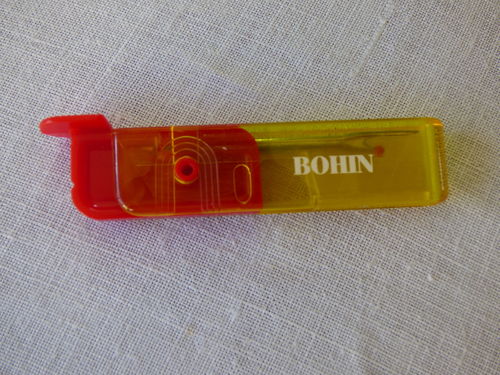 Decouseur mini cut Bohin jaune/rouge